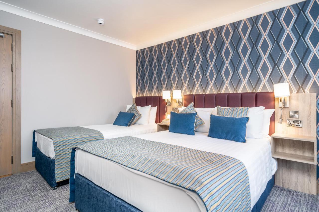 Rochestown Lodge Hotel Dun Laoghaire Exterior foto