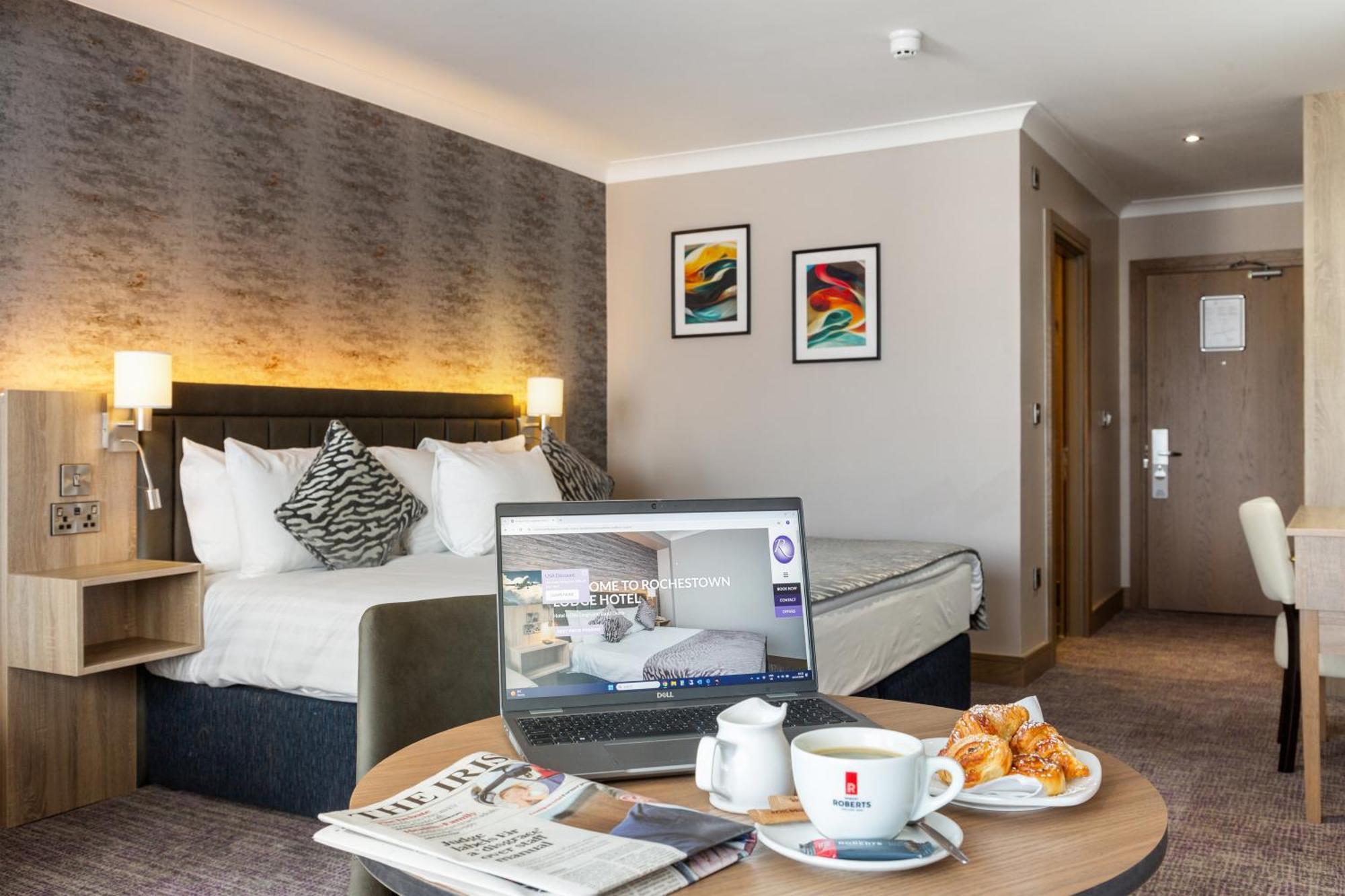 Rochestown Lodge Hotel Dun Laoghaire Exterior foto