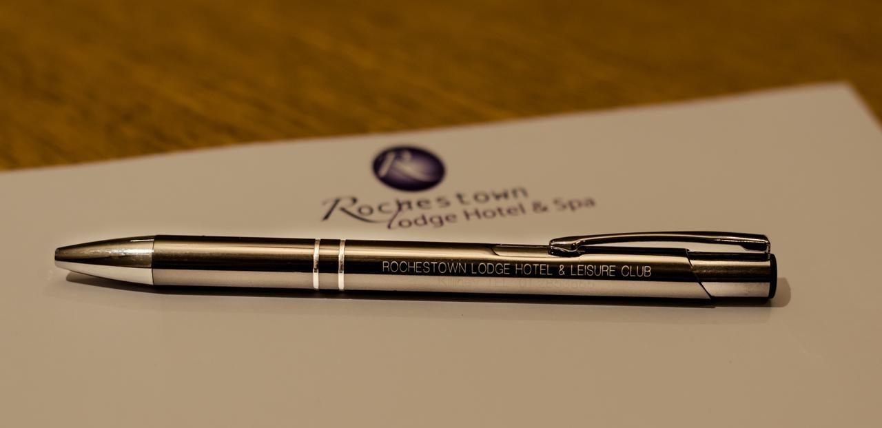Rochestown Lodge Hotel Dun Laoghaire Exterior foto
